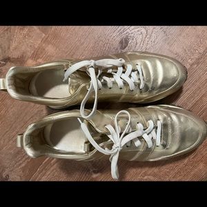Louis Vuitton sneaker